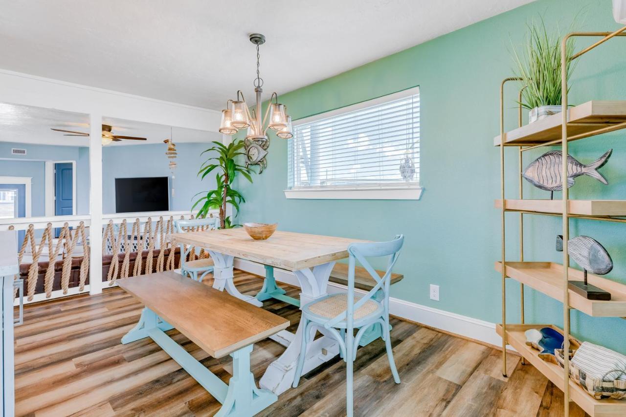 The Quirky Whale Villa Surfside Beach Exterior photo