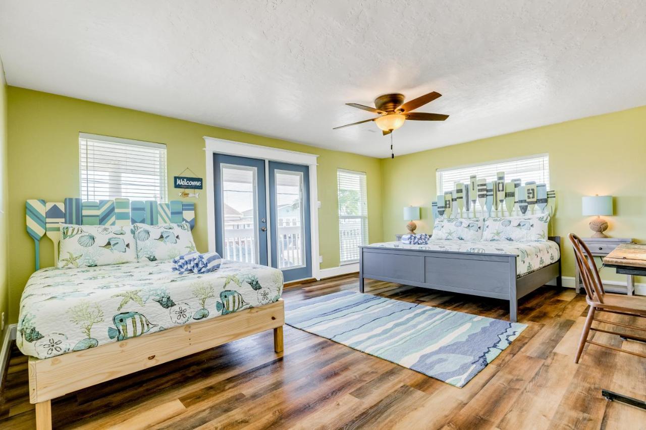 The Quirky Whale Villa Surfside Beach Exterior photo