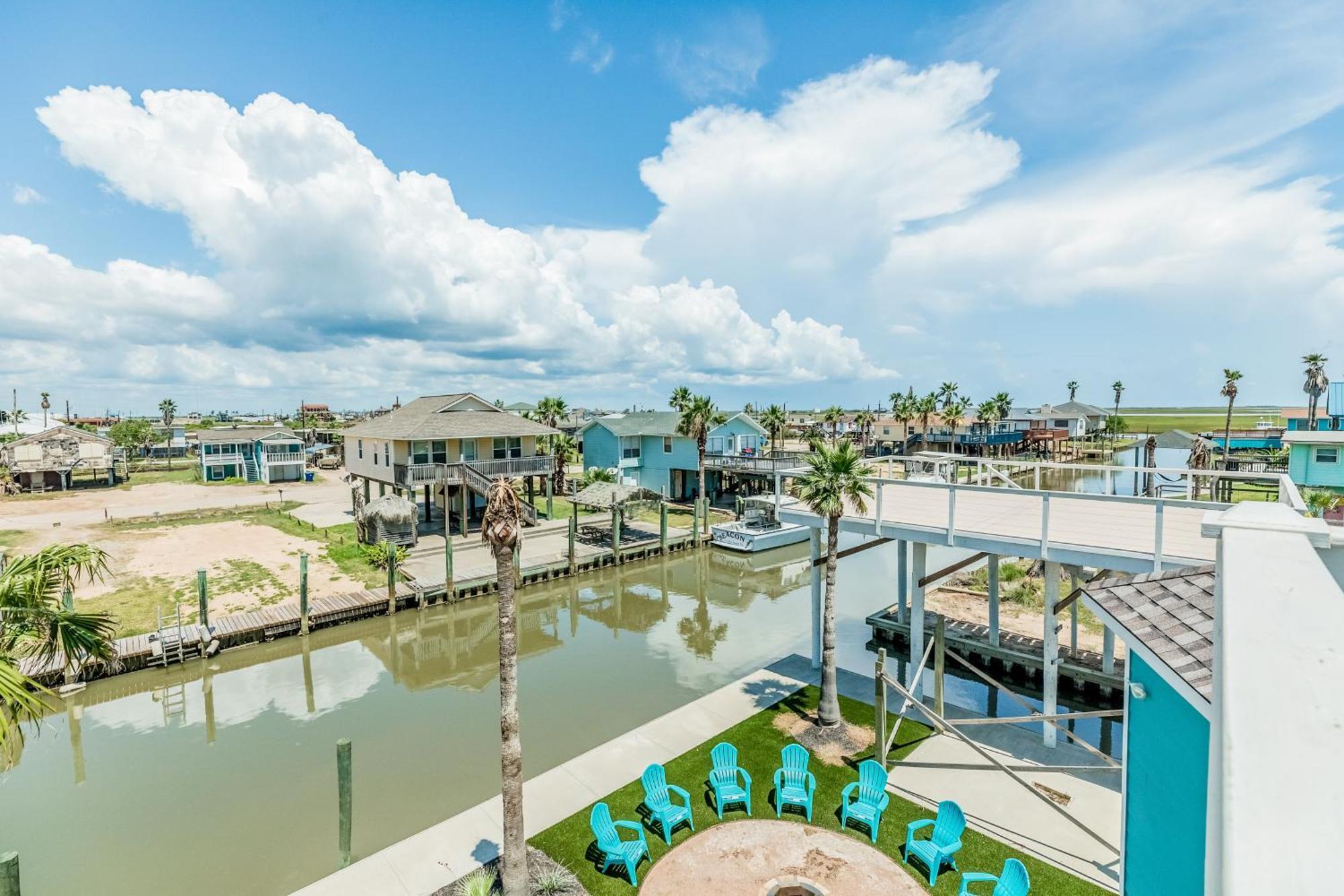 The Quirky Whale Villa Surfside Beach Exterior photo
